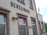 Bild: Bahnhof Denzlingen: Stationsname, Hoehe